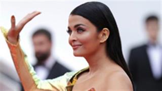 Aishwarya enthralled fans with her golden mermaid look at Cannes!