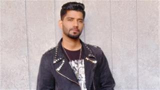 Asif Panjwani is ruling over 20 Million hearts with his single Humzubaa'n Ho Tum