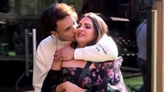 Bigg Boss 13: Asim Riaz proposes Himanshi as she re-enters the house!