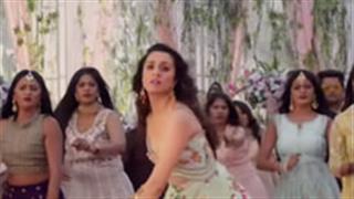Goals alert! Donning indo-western, Shraddha Kapoor nails the perfect wedding look in her new song 'Bhankas'