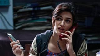 Girls who smoke and are fond of body art are not characterless: Kriti Sanon