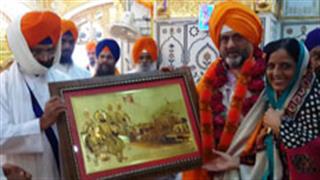 Baweja family honoured for 'Chaar Sahibzaade'