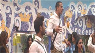 'Bigg Boss 9': Housemates get 'exposed' in 'truth and dare' game