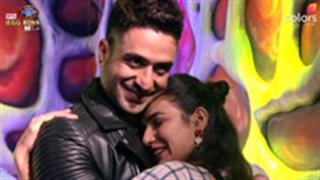 Jasmin Bhasin and Aly Goni are reunited, fans are delighted to see them back together!