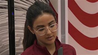 Bigg Boss 14:  Housemates spill the beans about their dating lives while Jasmin reveals details about her childhood!