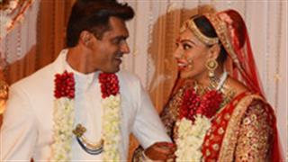 B-Town congratulates Bipasha-Karan on their marriage
