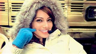 First Look: Bipasha does a cover up act
