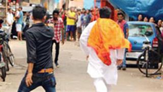 Exclusive pictures: On the sets of Varun Dhawan starrer 'Bombay 90's'