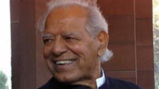 Dara Singh still critical, undergoes dialysis