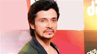Darshan Kumar will be seen sharing screen space with Aishwarya Rai in Omung Kumar’s ‘Sarbjit’