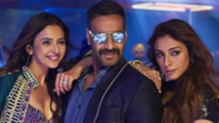 Let's party and groove to the beats of 'Hauli Hauli' from 'De De Pyaar De'!