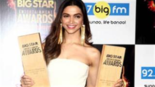 Deepika bags two awards for Piku