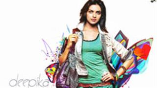 Deepika turned clapper girl with Piku