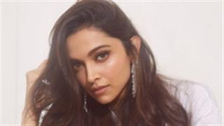 Deepika Padukone knows well how to Gear up for the weekend!