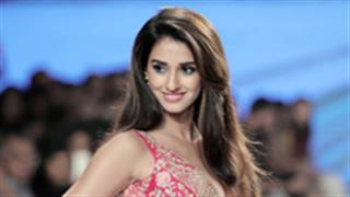Disha Patani looks alluring as she walks the ramp!