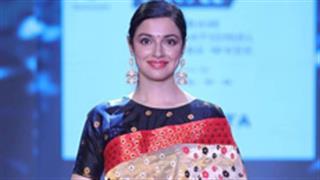 Divya Khosla Kumar stole the show while walking the ramp with a magnificent look!