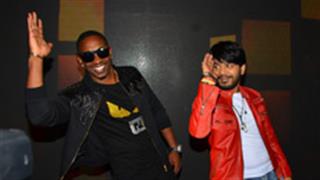 Dwayne Bravo dances to Ankit Tiwari's 'Jaeger Bomb' in Bhushan Kumar's Tum Bin 2!