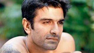 Eijaz Khan holidaying in Manali