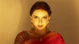 Trouble for Sarvagun Sampanna makers - receive calls from influential Indian families!