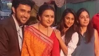 'Ekk Nayi Pehchaan' and Main Naa Bhoolungi hits a century!