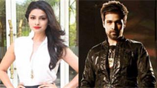  Emraan shoots romantic song with Prachi for 'Azhar'