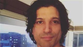 Farhan Akhtar's clean-shaven look reminds us of his ZNMD days!