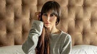 Check out Giorgia Andriani's hot pilates session as she flaunts her curves