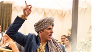 Akshay Kumar aces the Bengali look for his upcoming 'Gold'!