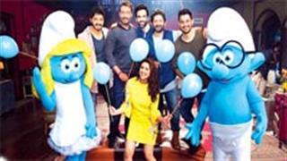 OMG! Smurfs visited Golmaal Again sets