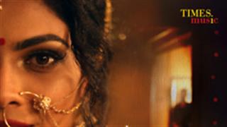 'Hamari Atariya Pe' Ft. Lopamudra Raut Is A Sensuous Love Ballad You Can't Miss
