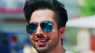 Heart-throb Harrdy Sandhu’s 'Kya Baat Ay' is a TikTok hit with 100K covers!