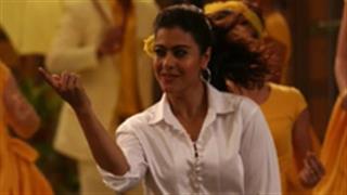 Watch Kajol personifying timeless beauty in 'Ruk Ruk' from Helicopter Eela