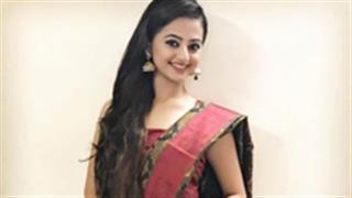 Female cricketers should be paid equal to male cricketers: Helly Shah