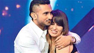 शाहरुख, हनी को छोटे भाई की तरह मानते हैं, वो थप्पड़ क्यों मरेंगे: शालिनी सिंह 