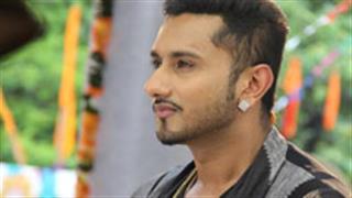 Spotted: Honey Singh at India's Raw Star shoot !