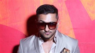 Yo Yo Honey Singh reminisces working with the living legend Amitabh Bachchan