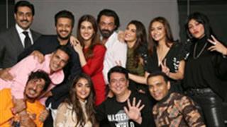 हाउसफुल 5 की टीम में अक्षय संग दीपिका पादुकोण व जैक्लिन फ़र्नांडेज़ दोनों आएंगी नज़र?