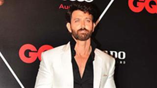 Hrithik Roshan pens a wonderful tribute to Paralympians and Teachers on Teacher's Day