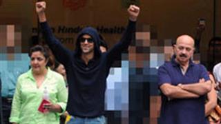 He's back: Hrithik Roshan comes dancing out of hospital 
