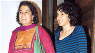 Spotted: Son, daughter and ex wife celebrate with Aamir