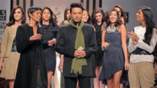 Irrfan Turns  47! Throws  Party For The First Time
