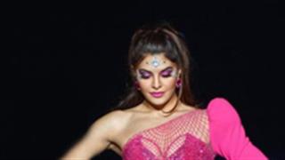 Jacqueline Fernandez sets the stage on fire with her performance in Los Angeles