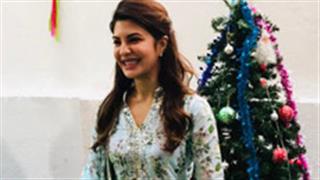 Jacqueline Fernandez spreads smiles ahead of Christmas