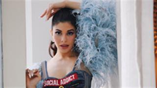 Jacqueline Fernandez dazzles in the dramatic denim dress for a Press Conference
