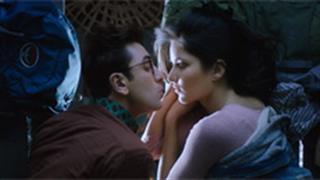 Watch the crazy-funny chemistry of Ranbir-Katrina in 'Ullu Ka Pattha'