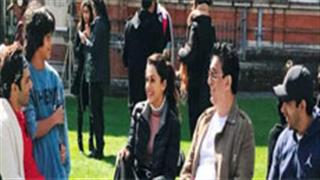 Varun Dhawan grooves with students of London University!