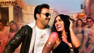 Lollypop sensation Pawan Singh's first Hindi Song Kamariya Hila Rahi Hai is out now Jackky Bhagnani’s Jjust Music