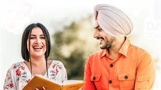Rajvir Jawanda's romantic tune 'Kamla' is being loved by the fans!