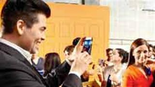 Alia has a fan girl moment?