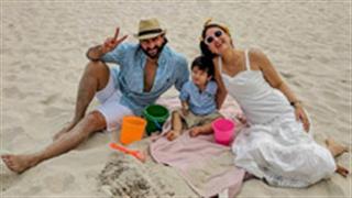 Kareena - Saif - Taimur enjoy beach vacations in Cape Town!